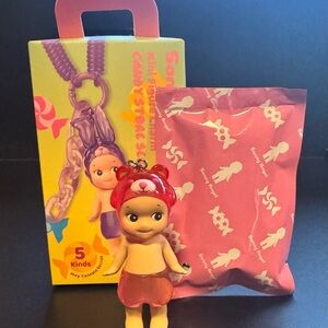 Sonny Angel Candy Store Keychain - Peach Bear - Authentic